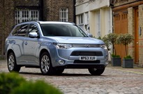 Mitsubishi-Outlander-PHEV-4[2]