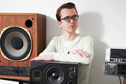 Tom Vek