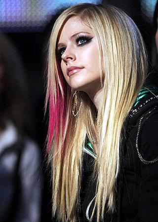Avril Lavigne Emo Blonde Girl Hairstyles