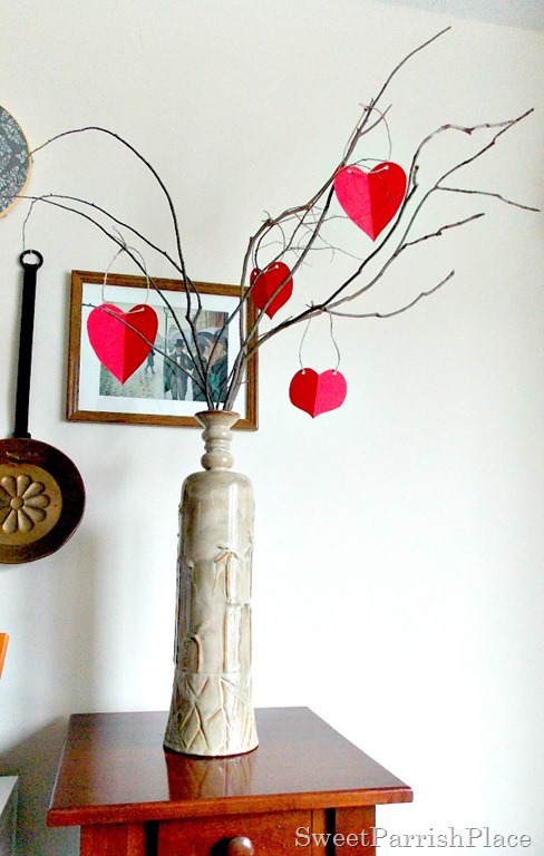 paper heart Valentine Tree2