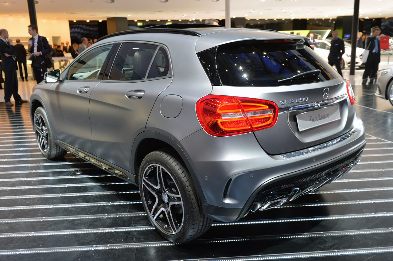 2014 Mercedes GLA kompakt crossover Almanya'da satışa ...