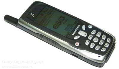 beneton esc-primul telefon cu gps