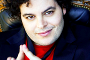 Josh Gad