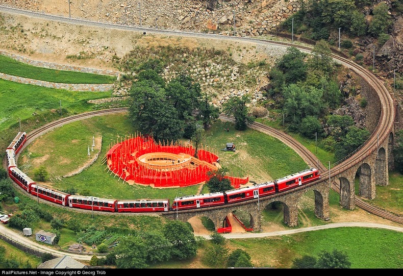 brusio-spiral-viaduct-8