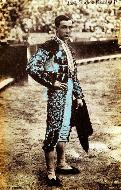 s.f. Joselito Valencia traje hilo negro (Archivo Huguet) - copia