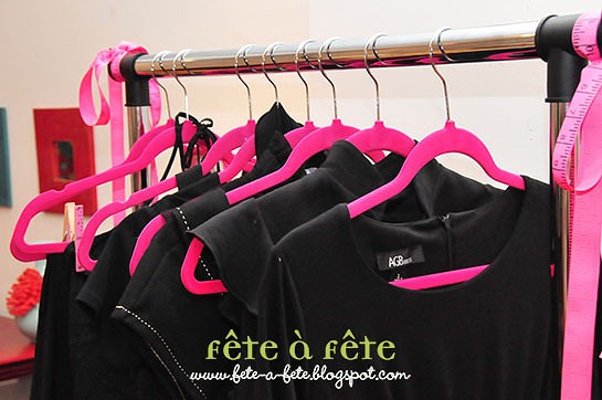 Clothes rack - LBD   pink hanger 5
