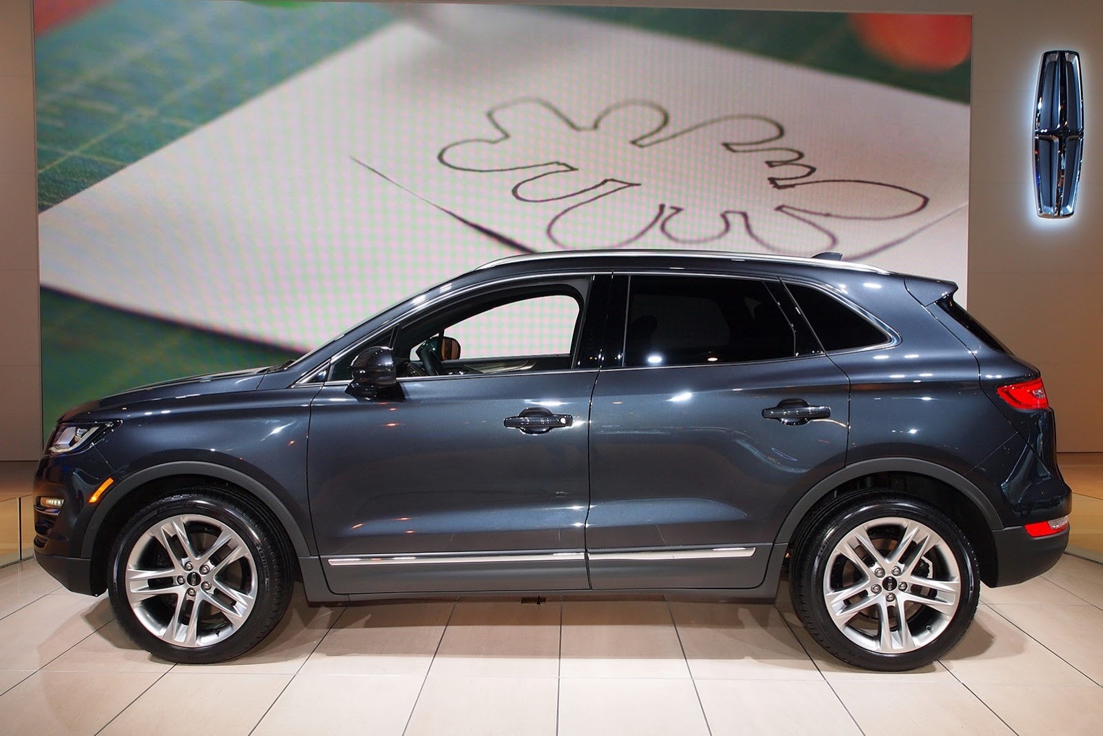 [2015-Lincoln-MKC-SUV-3%255B2%255D.jpg]