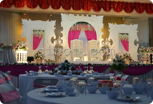 cinoi wedding dais