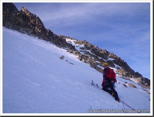 Corredor Noroeste (Izquierda) 300m AD  65º (Pico Serrato 2888m, Pirineos) 7460
