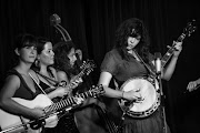 Della Mae