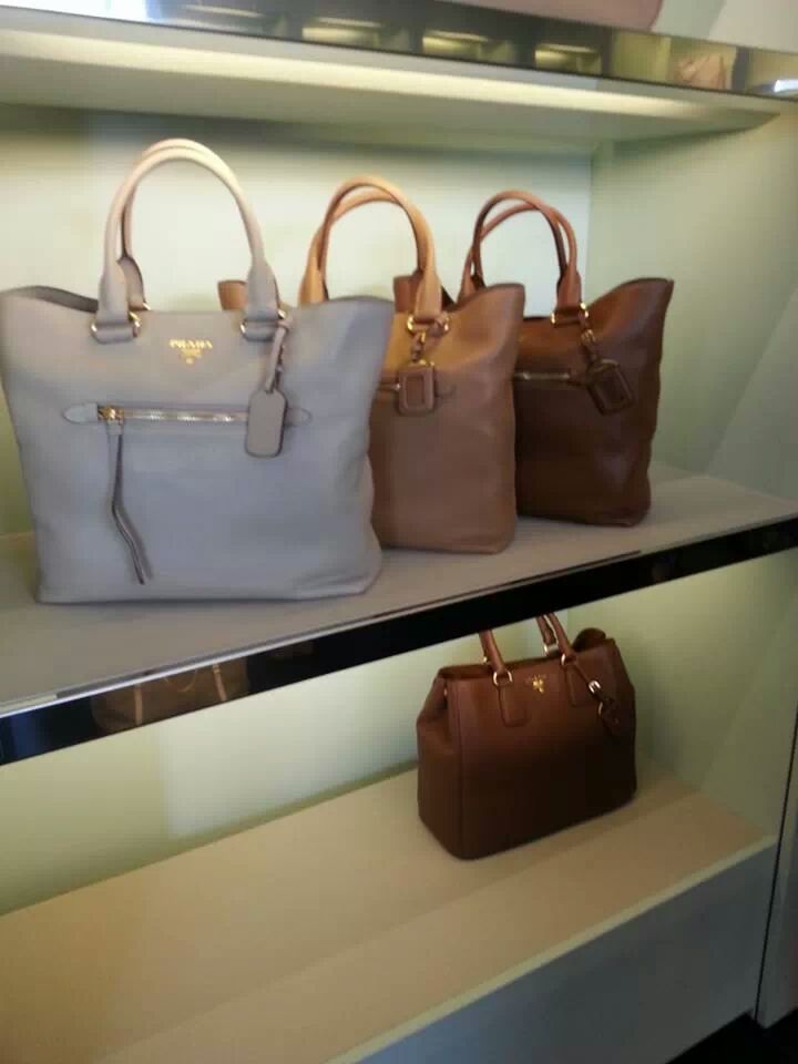 bellaladystore: prada handbags