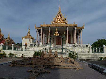 Obiective turistice Cambogia: Pagoda de Argint din Phnom Penh