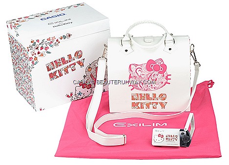 CASIO CAMERA EXILIM EX-TR10 HELLO KITTY SINGAPORE SANRIO HONG KONG COMEX 2013 LIMITED EDITION EXCLUSIVE wooden case, passport holder, bag,pouch, strap, screen cleaner powerful dual-core EXILIM HS3 beauty mode flawless skin