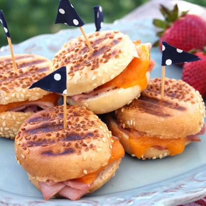 mini-ham-paninis-recipe-photo-420x420-aneedham-1184.jpg