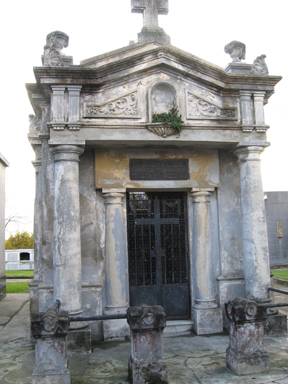 [Cementerio%2520Sucu%2520035%255B5%255D.jpg]