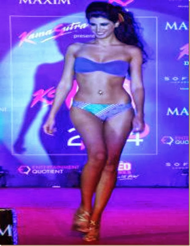 maxim bikini show  (6)