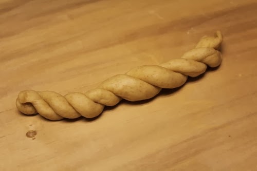 [golden-santa-bread_118%255B4%255D.jpg]