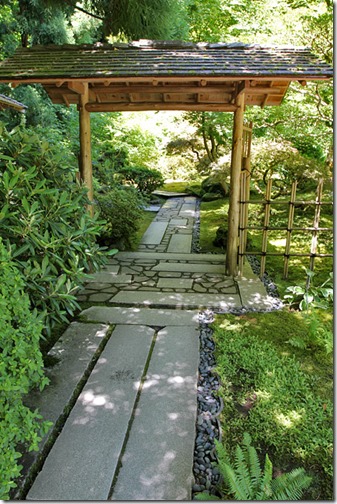 100726_Portland_Japanese_Garden_gate_to_outer_Tea_Garden