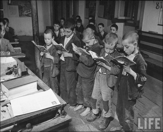crianças pobres numa escola portuguesa