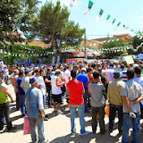 De non-jeûneurs observent un rassemblement à Akbou (Béjaia)