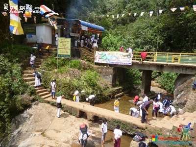 Adams-Peak-2014-by-Ruwan-Dileepa--le%25255B137%25255D.jpg