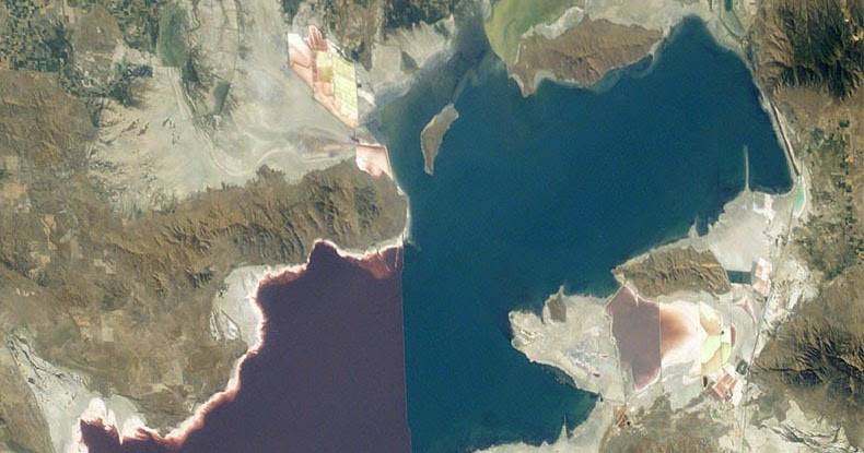 The Great Salt Lake S Railroad Causeway Amusing Planet