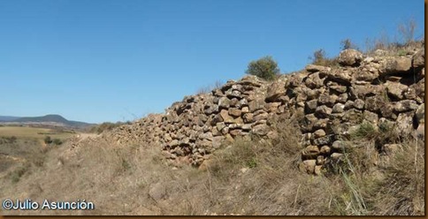 Tramo conservado del segundo recinto amurallado - Castro de Gazteluzar - Cirauqui - Mañeru