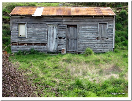 Somebodies home many years ago. Near the Tarawera Cafe on the Napier Taupo highway.