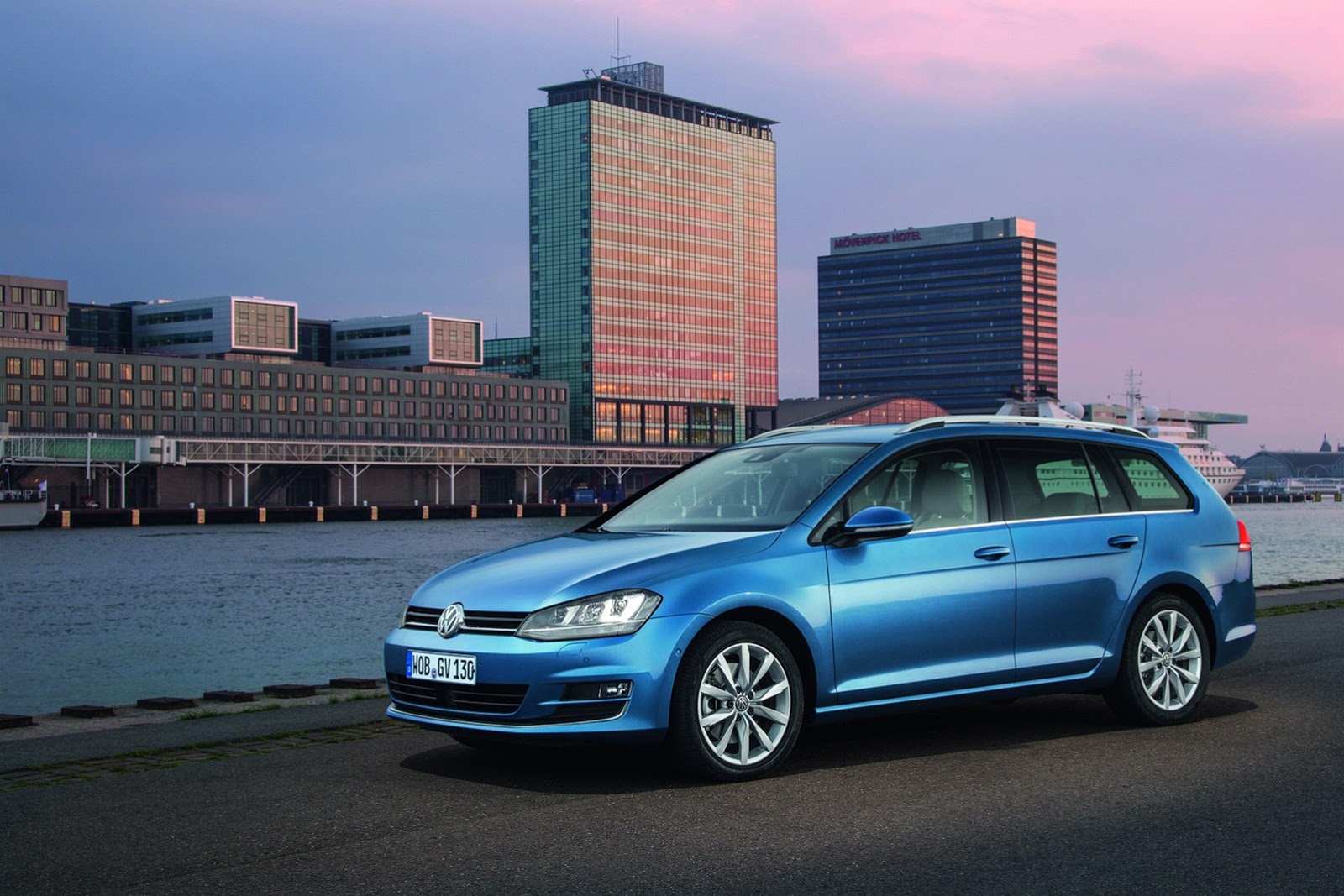 [VW-Golf-Estate-1%255B2%255D.jpg]