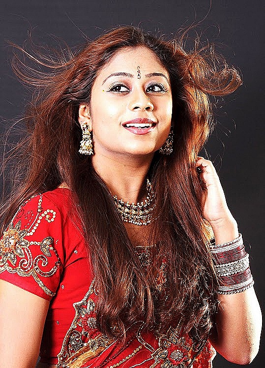 [priyalal%2520nice%2520still%255B6%255D.jpg]