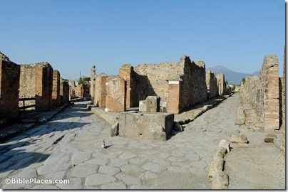 Pompeii Consolare Street and Modesto Street intersection, tb111505131