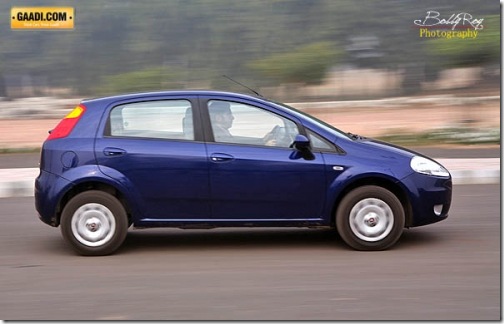 Fiat_Punto_2012_sus_1159