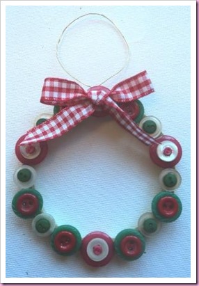 Mini Christmas Button Wreath