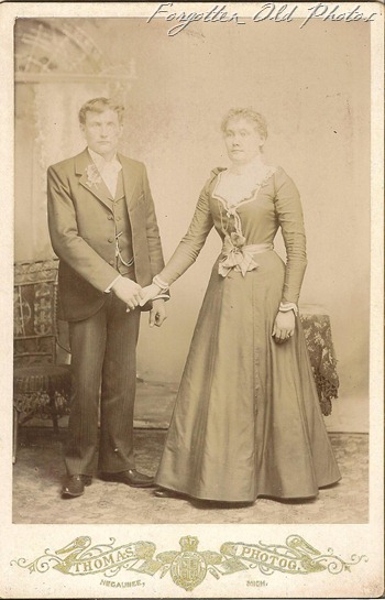 Cabinet Card Wedding holding hands Duluth antiques