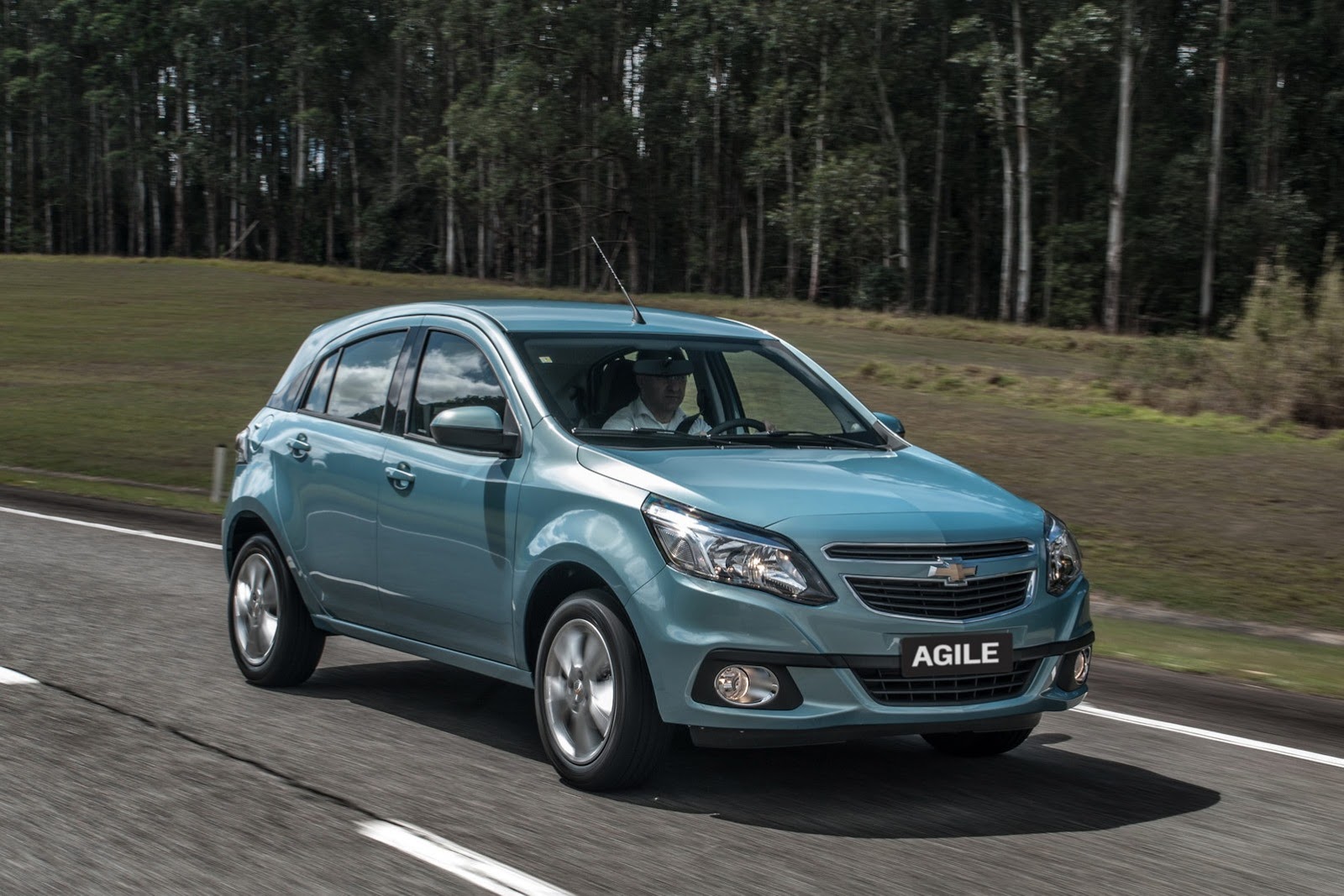 [2014-Chevrolet-Agile-48%255B2%255D.jpg]