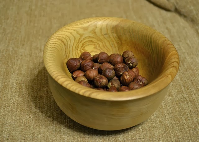 [Hazel-nuts-in-a-wooden-bowl4.jpg]
