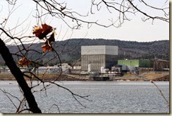 The Vermont Yankee nuclear power plant on the banks of the Connecticut River in Vernon, Vt. is seen  on Monday April 18, 2011. (AP Photo/Jason R. Henske)