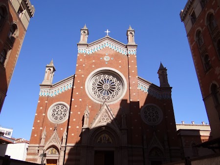 36. Catedrala catolica Istanbul.JPG