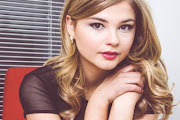 Stefanie Scott