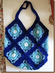 bleumarine crochet bag