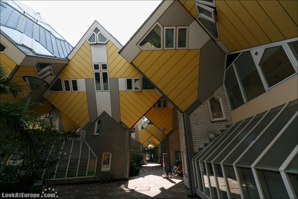 LookAtEurope.com - Кубические дома в Роттердаме | Holland, Kubuswoningen in Rotterdam