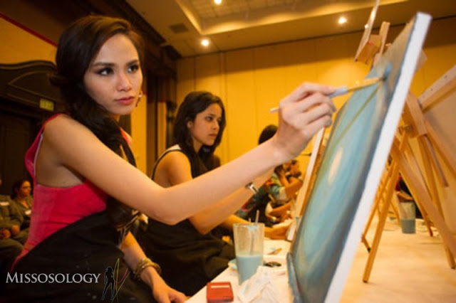 miss_universe_2012_Charity_19.jpg
