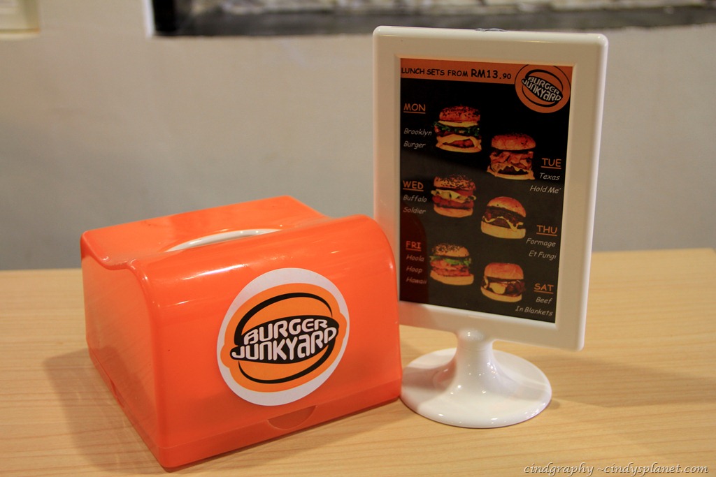 [Burger%2520Junkyard%2520%25287%2529%255B3%255D.jpg.webp]