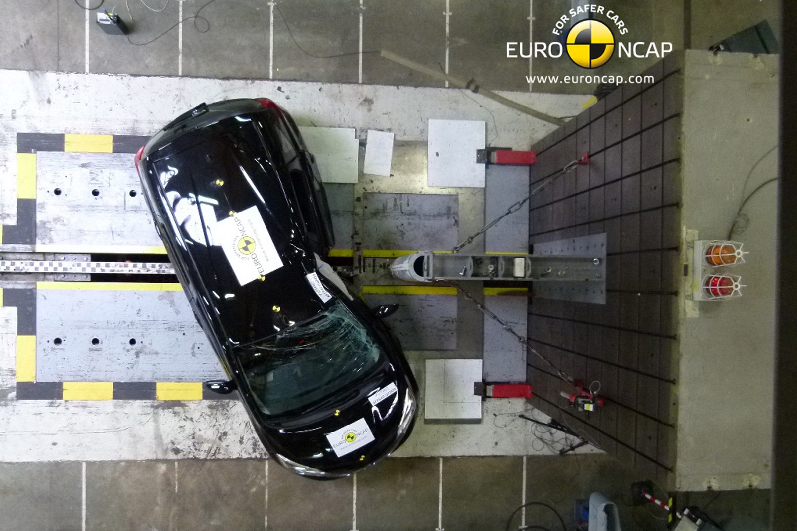 [Nissan-Note-EuroNCAP-4%255B2%255D.jpg]