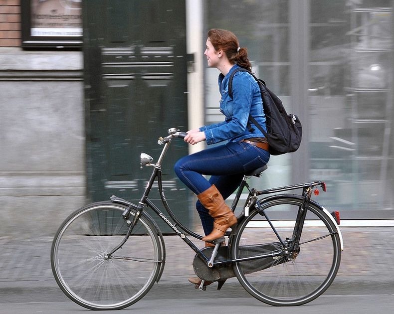 amsterdam-bicycles1-0