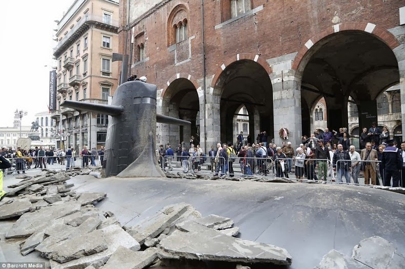 milan-submarine-0 milan-submarine-0