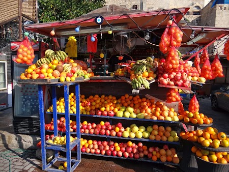 09. Stand cu fructe Israel.JPG