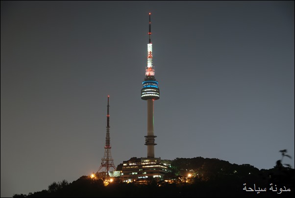 السبب الحقيقي.. لماذا برج سيول يتغير لونه في اليل الدراما الكورية 🇰🇷
