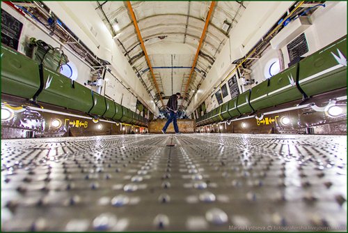 Фотографии тяжелого военно-транспортного самолета Ил-76МД-90А.