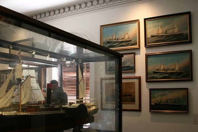 [HeadingNorth3116042.jpg]